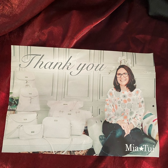 Mia Tui Travel Tote from London - Picture 17 of 17